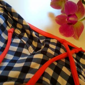 Pack a backpack with the style “What you do not have, you do not need” or Top 5+5 minimalistic beauties