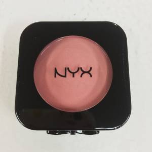 NYX High Definition Blush in Mauve N’Out