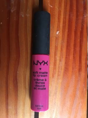 NYX Soft Matte Lip Creams in Prague and Moscow