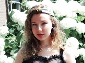 How to Spice up your hair with a few accessories