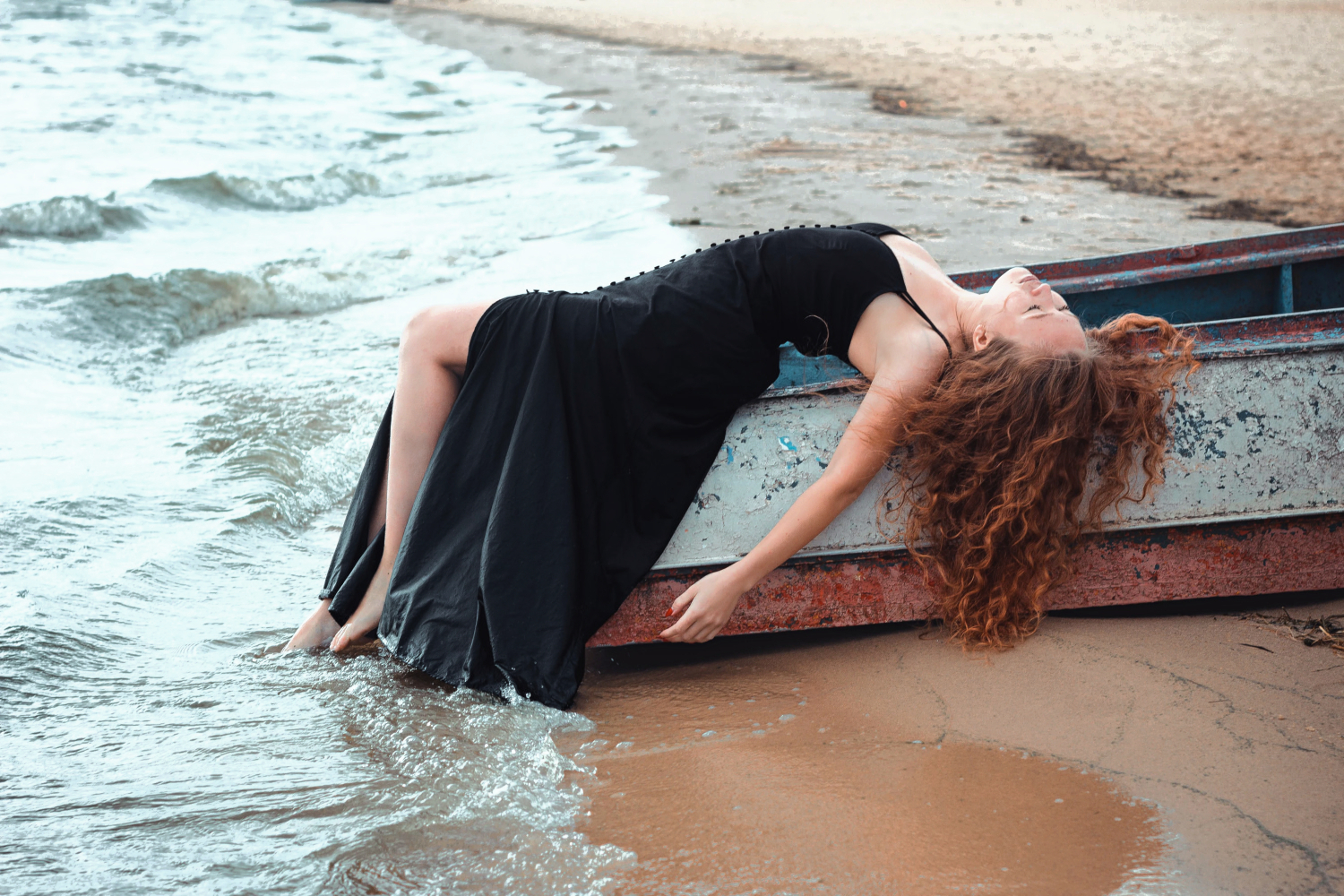 HOW TO WEAR COLOR BLACK IN THE SUMMER HOW TO WEAR COLOR BLACK IN THE SUMMER