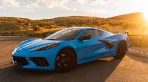 7 Things You Should Know Before Choosing a Sports Car