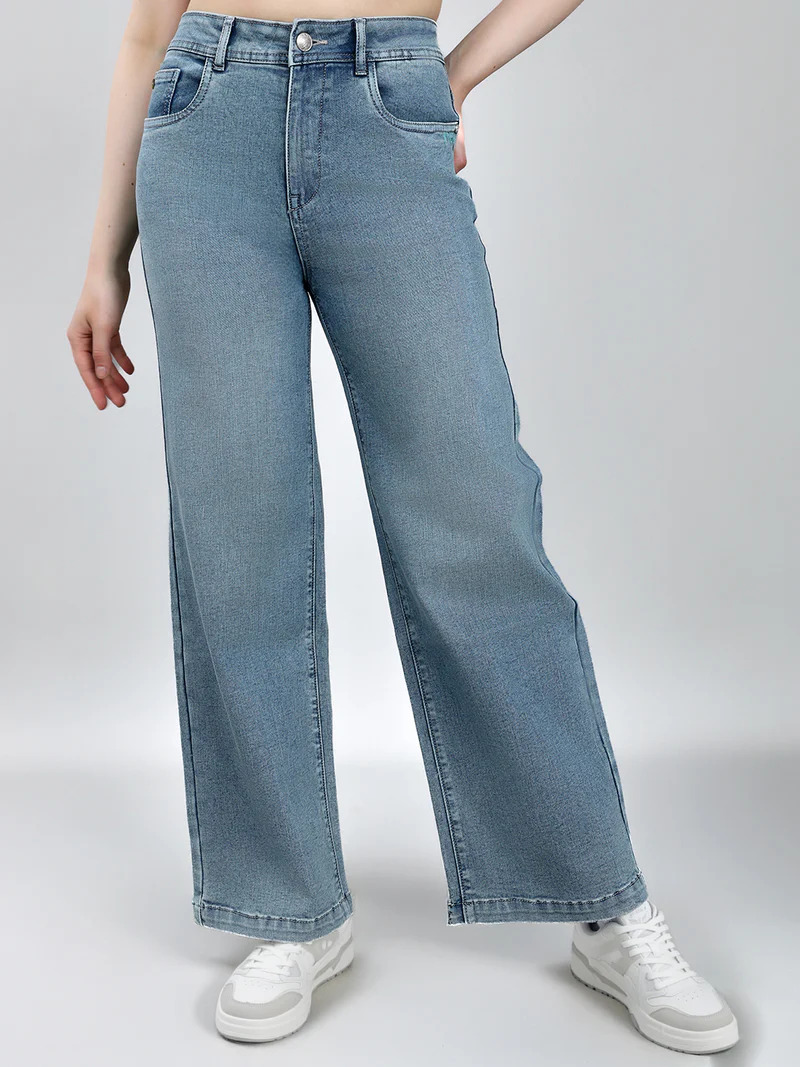 How Jeans Enhance a Woman's Style and Confidence? How Jeans Enhance a Woman's Style and Confidence?