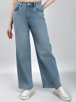 How Jeans Enhance a Woman's Style and Confidence?