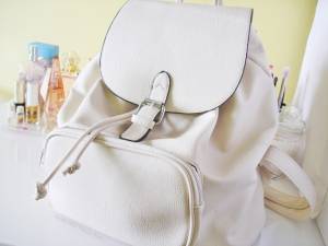 What's In My Bag (Backpack Edition)